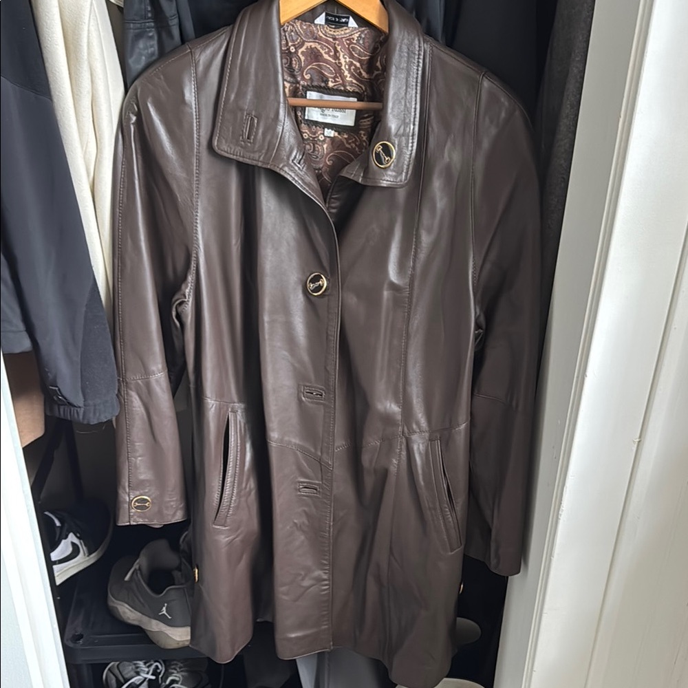 Elegant Sergio Rossi Brown Italian Leather Women's Coat